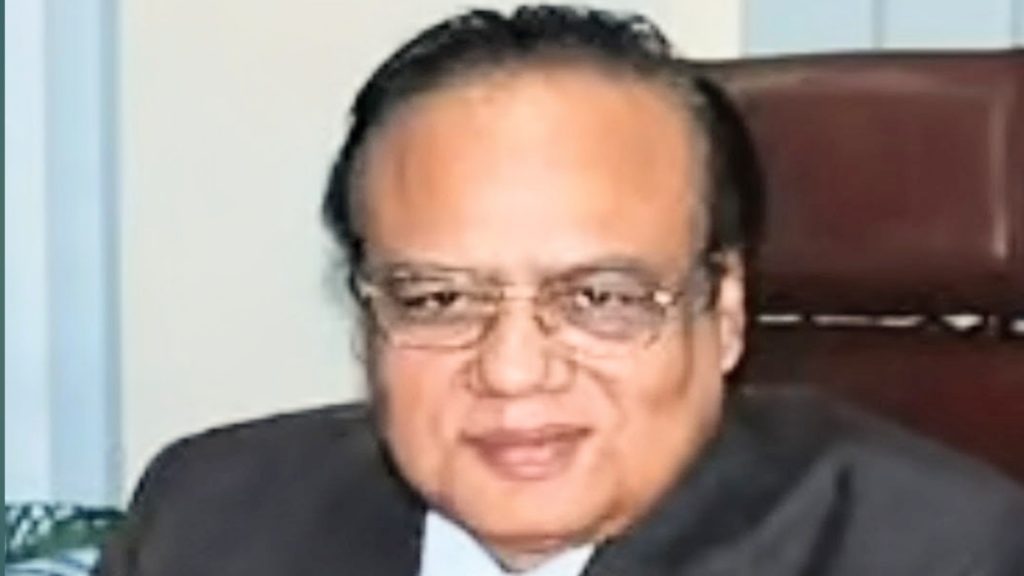 এইসব দিনরাত্রি, পেরিয়ে বনানীতে চিরনিদ্রায় মুস্তাফিজুর রহমান