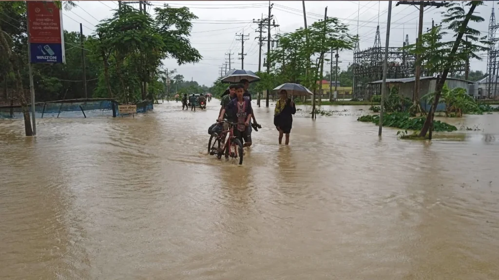 কড়া নাড়ছে বন্যা, থাকবে দুই মাস