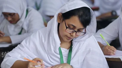 এ বছর এইচএসসি ও সমমানের পরীক্ষায় অংশ নিচ্ছেন ১২ লাখের বেশি শিক্ষার্থী