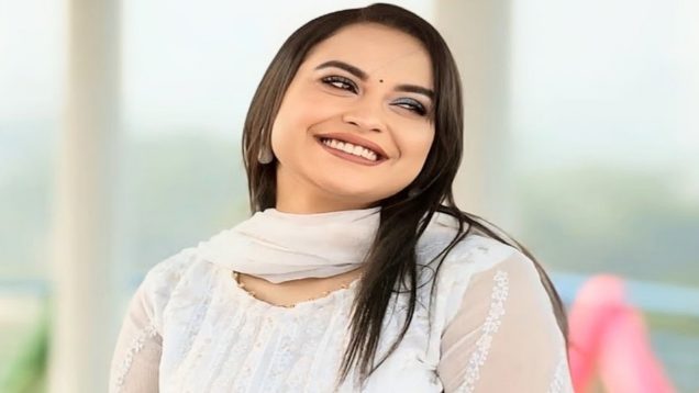 রাজধানীতে মডেল-অভিনেত্রী রিধিকার ঝুলন্ত মরদেহ উদ্ধার