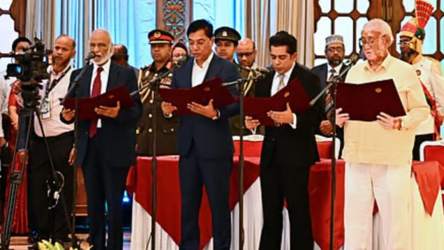ছয় মাসের মাথায় সরকারে প্রথম রদবদল: মিশ্র প্রতিক্রিয়া, বাড়ছে আরও পরিবর্তনের গুঞ্জন