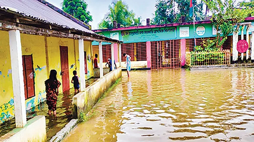 হালুয়াঘাটে নানা সংকটে ভেঙে পড়েছে প্রাথমিক শিক্ষাব্যবস্থা