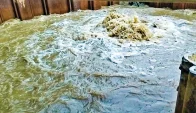 আড়িয়াল খাঁ নদের তলদেশে তিতাসের পাইপলাইনে লিকেজ