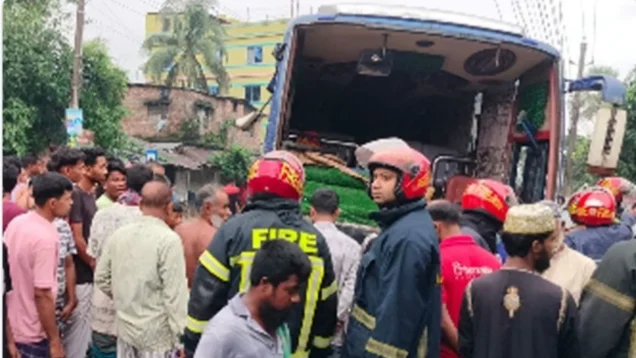 বগুড়ায় বাসচাপায় ৬ শ্রমিক নিহত, আহত ১৫