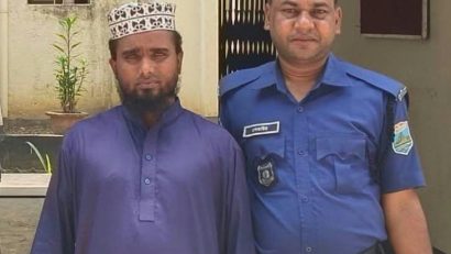 সাপাহারে হাফেজিয়া মাদ্রাসা ছাত্রীকে যৌন নিপীড়নের চেষ্টা, পরিচালক গ্রেপ্তার